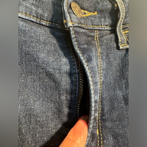 LEVI’S 720 HIGH RISE SUPER SKINNY WOMEN'S JEANS in Dark Blue Denim Wash - Picture 3 of 7